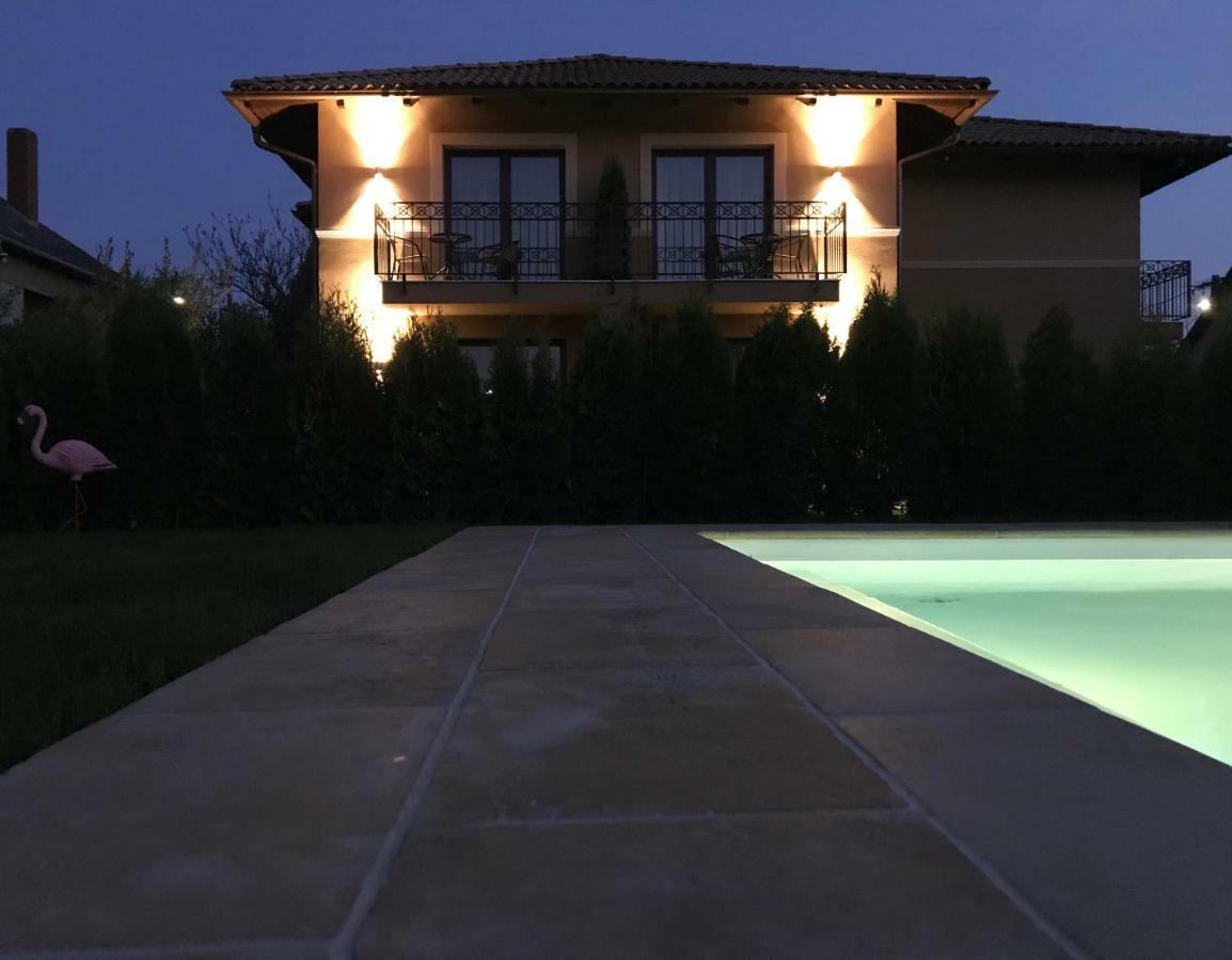 Villa Aruba & Private Spa Suites Keszthely Εξωτερικό φωτογραφία