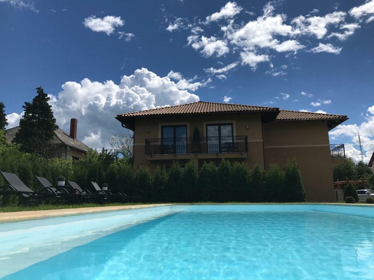 Villa Aruba & Private Spa Suites Keszthely Εξωτερικό φωτογραφία